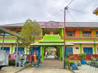Gerbang Pintu Masuk - SMKS Satria Nusantara Betung