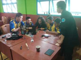 Belajar Bareng Bersama Mahasiswa UBL Membuat Absen Digital  - SMKS Satria Nusantara Betung