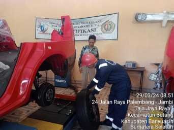 Ruangan Praktik Teknik Kendaraan Ringan (TKR) - SMKS Satria Nusantara Betung