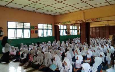kegiyatan rutinitas  yasinan bersama di smks satria nusantara betung tahun 2024/2025  - SMKS Satria Nusantara Betung
