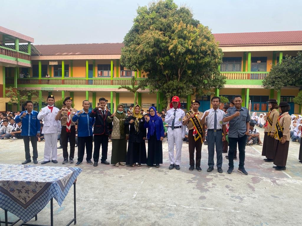 pelantikan pengurus Anggota OSIS, Pramuka,dan Paskibrakan SMKS SATRIA NUSATRA BETUNG - SMKS Satria Nusantara Betung pelantikan pengurus Anggota OSIS, Pramuka,dan Paskibrakan SMKS SATRIA NUSATRA BETUNG - SMKS Satria Nusantara Betung